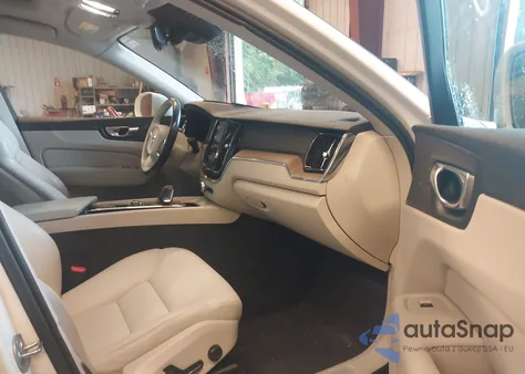 2022 Volvo Xc60 B5 Momentum from USA, damaged, VIN YV4L12RK5N1032550